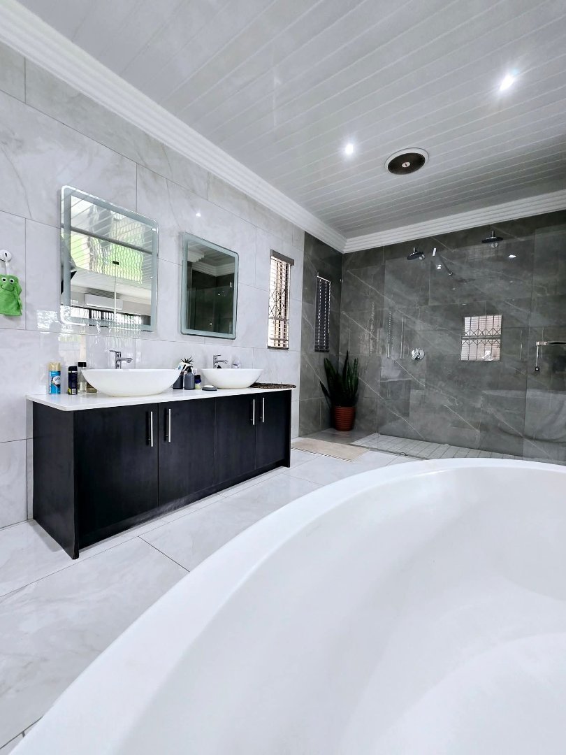 3 Bedroom Property for Sale in La Hoff North West